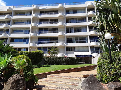Surfers Chalet - Accommodation Broadbeach 1