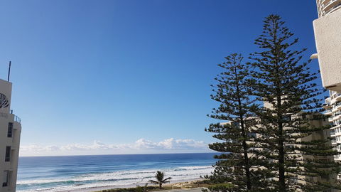 Surfers Chalet - Accommodation Broadbeach 21