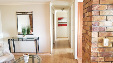 Surfers Chalet - Accommodation Broadbeach 22