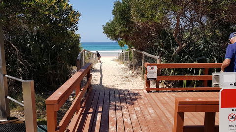 Surfers Chalet - Accommodation Broadbeach 4