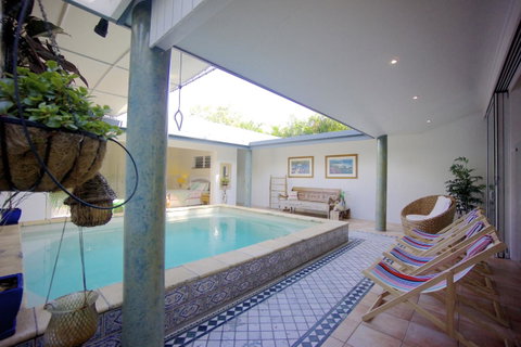 [ ANDY'S BEACH HOUSE ] - Accommodation Broadbeach 20