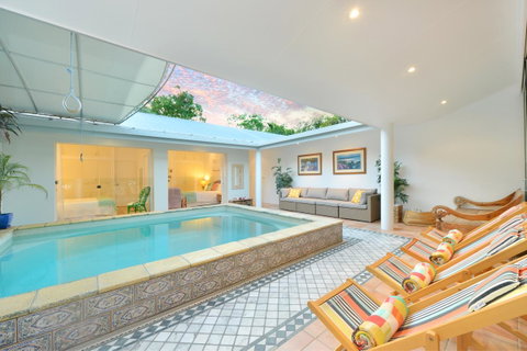 [ ANDY'S BEACH HOUSE ] - Accommodation Broadbeach 0
