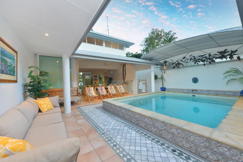 [ ANDY'S BEACH HOUSE ] - Accommodation Broadbeach 17
