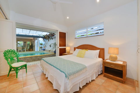 [ ANDY'S BEACH HOUSE ] - Accommodation Broadbeach 27