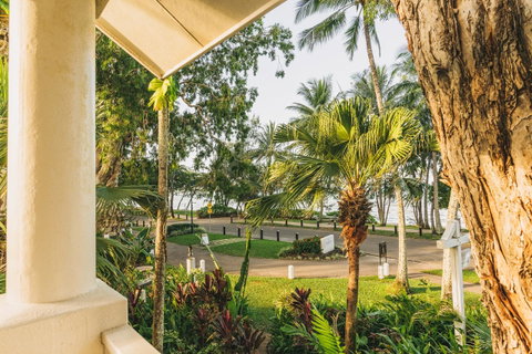 The Reef House Adults Retreat - Enjoy 28 Complimentary Inclusions - Accommodation Broadbeach 9