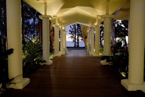 The Reef House Adults Retreat - Enjoy 28 Complimentary Inclusions - Accommodation Broadbeach 13