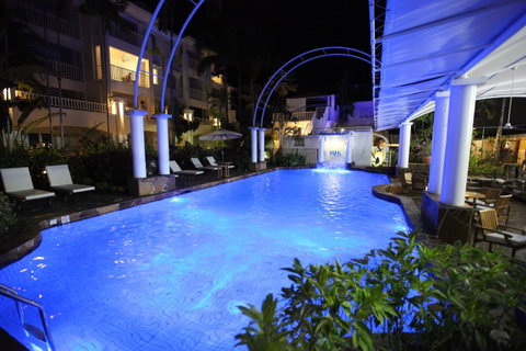 The Reef House Adults Retreat - Enjoy 28 Complimentary Inclusions - Accommodation Broadbeach 7