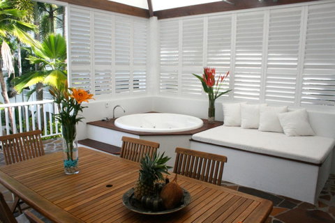 The Reef House Adults Retreat - Enjoy 28 Complimentary Inclusions - Accommodation Broadbeach 26