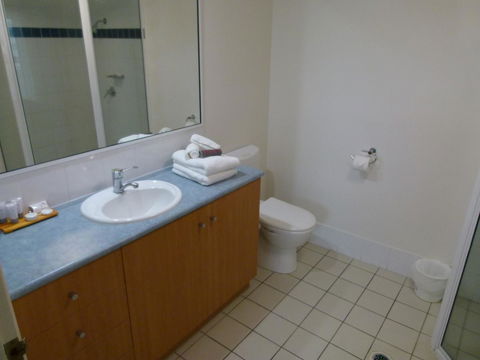 Madison Ocean Breeze Apartments - Accommodation Broadbeach 32