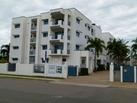Madison Ocean Breeze Apartments - Accommodation Broadbeach 2