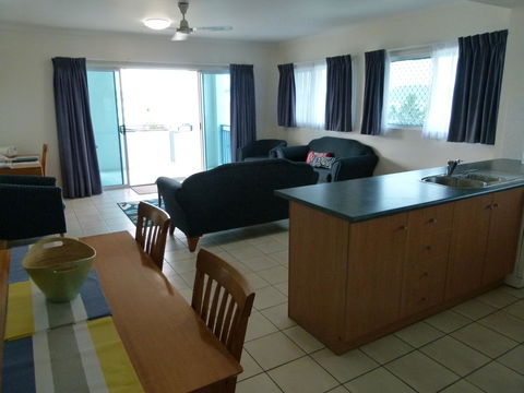 Madison Ocean Breeze Apartments - Accommodation Broadbeach 25
