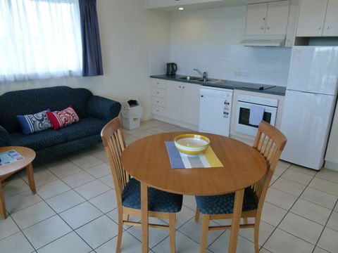 Madison Ocean Breeze Apartments - Accommodation Broadbeach 23
