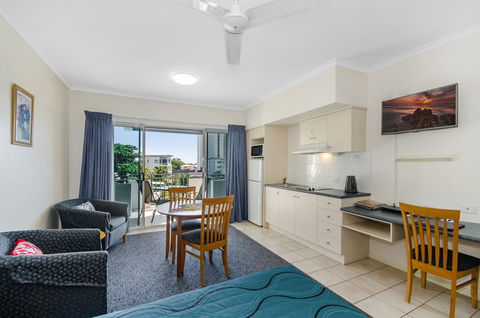 Madison Ocean Breeze Apartments - Accommodation Broadbeach 11