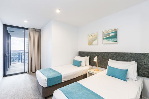 Boardwalk Burleigh Beach - Official - Accommodation Broadbeach 10