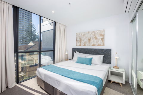 Boardwalk Burleigh Beach - Official - Accommodation Broadbeach 37