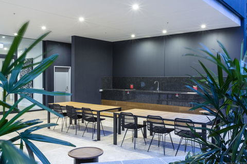 Boardwalk Burleigh Beach - Official - Accommodation Broadbeach 16