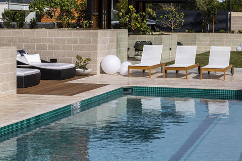 Boardwalk Burleigh Beach - Official - Accommodation Broadbeach 35