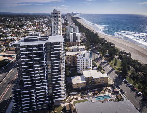Boardwalk Burleigh Beach - Official - Accommodation Broadbeach 41