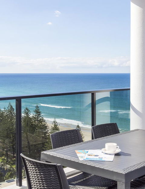 Boardwalk Burleigh Beach - Official - Accommodation Broadbeach 24