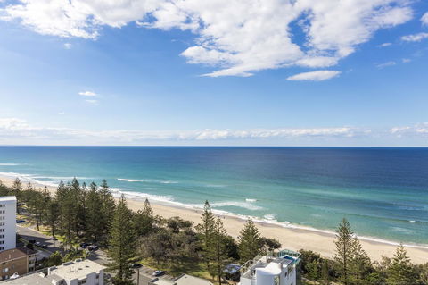 Boardwalk Burleigh Beach - Official - Accommodation Broadbeach 14