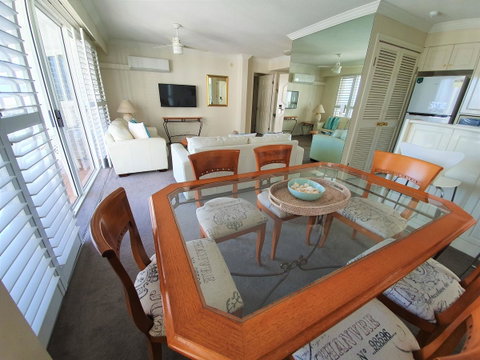 Broadbeach Holiday Apartments - Accommodation Broadbeach 15