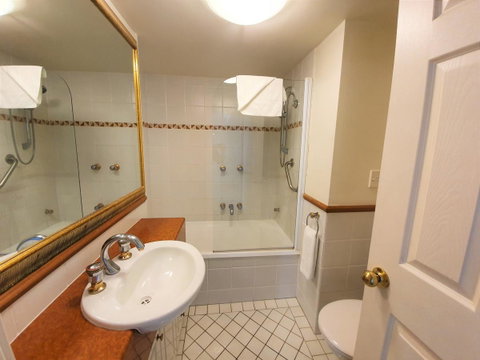 Broadbeach Holiday Apartments - Accommodation Broadbeach 12