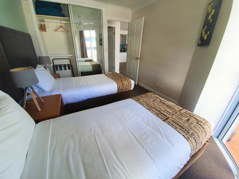 Broadbeach Holiday Apartments - Accommodation Broadbeach 6