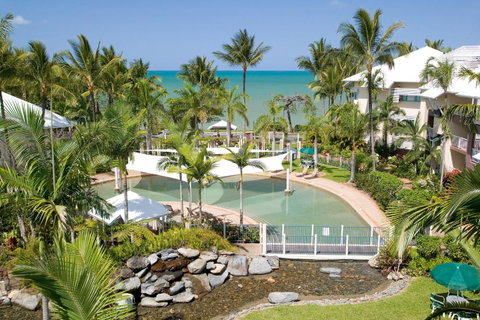 Coral Sands Beachfront Resort - Accommodation Broadbeach 0