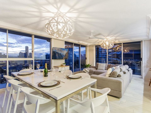 Sunbird Beach Resort Main Beach - Accommodation Broadbeach 1