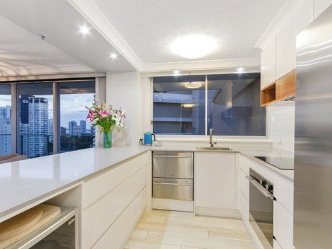 Sunbird Beach Resort Main Beach - Accommodation Broadbeach 8