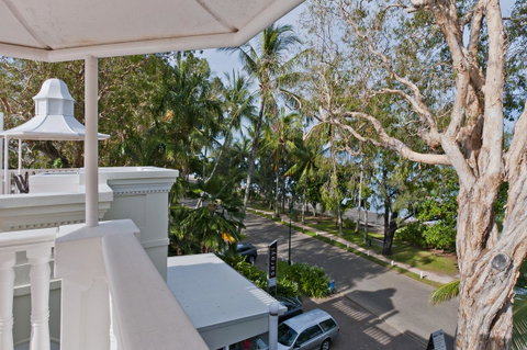 Sarayi Boutique Hotel - Accommodation Broadbeach 30
