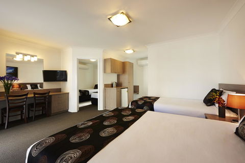 Takalvan Motel - Accommodation Broadbeach 2