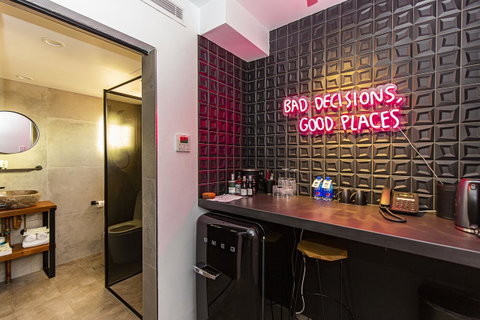The Pink Hotel Coolangatta - Accommodation Broadbeach 15