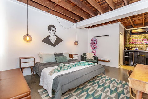 The Pink Hotel Coolangatta - Accommodation Broadbeach 24