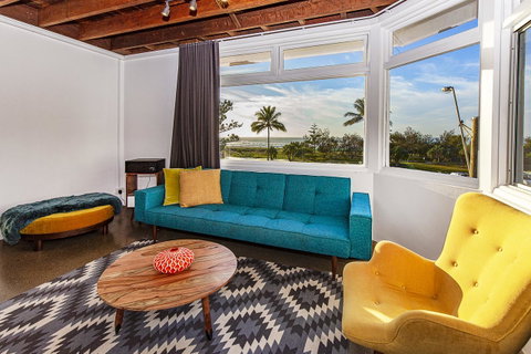 The Pink Hotel Coolangatta - Accommodation Broadbeach 16
