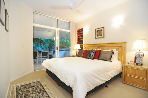 Oasis At Palm Cove - Accommodation Broadbeach 3