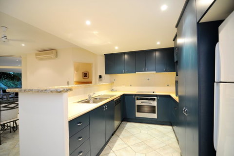 Oasis At Palm Cove - Accommodation Broadbeach 20