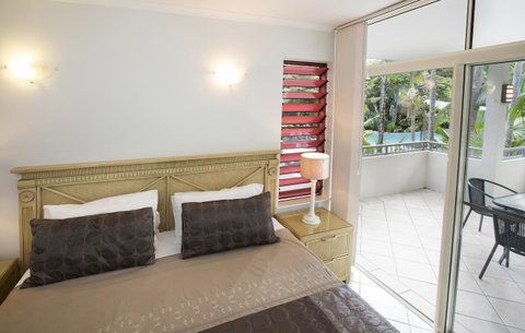 Oasis At Palm Cove - Accommodation Broadbeach 6