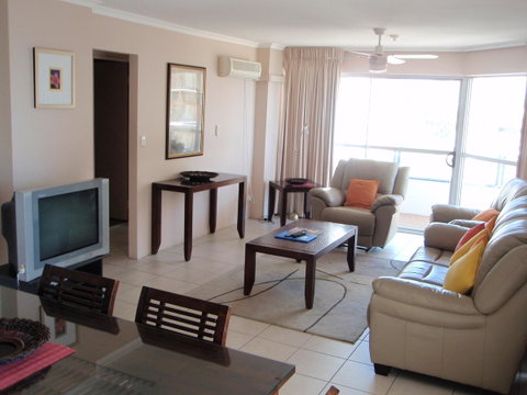 Grosvenor Beachfront Apartments Surfers Paradise - Accommodation Broadbeach 21