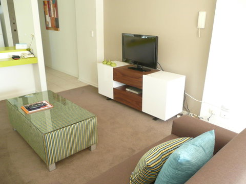 Grosvenor Beachfront Apartments Surfers Paradise - Accommodation Broadbeach 24