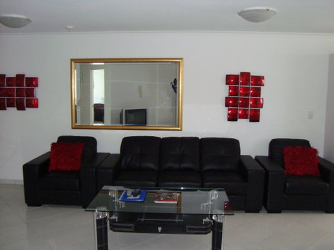 Grosvenor Beachfront Apartments Surfers Paradise - Accommodation Broadbeach 27