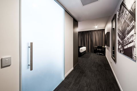 Sage Hotel James Street - Accommodation Broadbeach 14