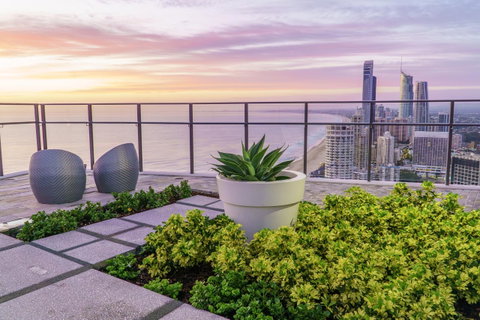 Rhapsody Resort - Official - Accommodation Broadbeach 11