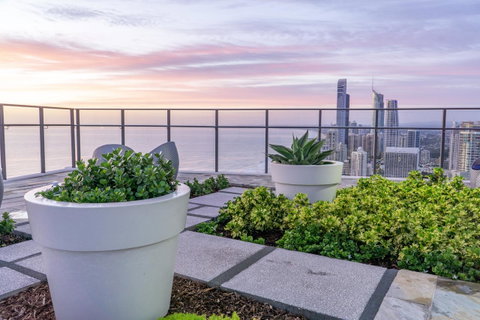 Rhapsody Resort - Official - Accommodation Broadbeach 10