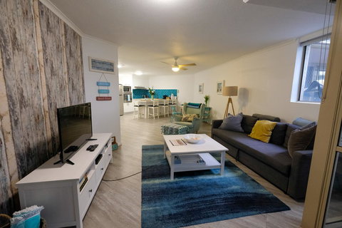 Sanctuary Beach Retreat - Accommodation Broadbeach 15