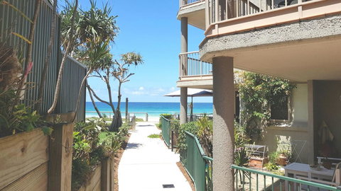 Sanctuary Beach Retreat - Accommodation Broadbeach 0