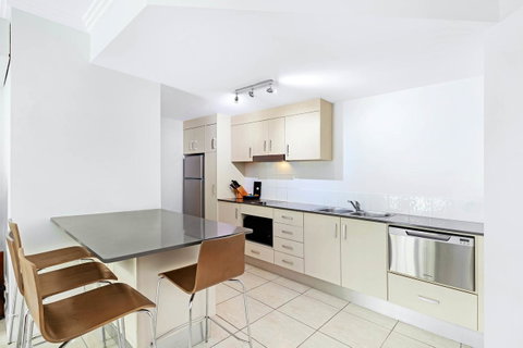 Mantra Aqueous On Port - Accommodation Broadbeach 5