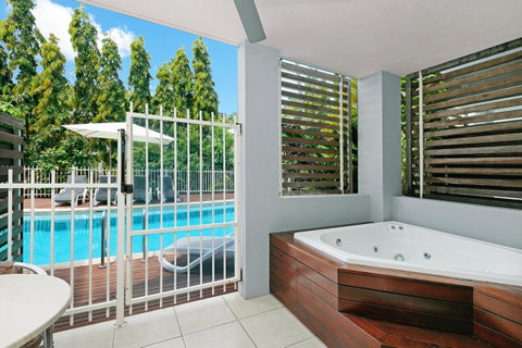 Mantra Aqueous On Port - Accommodation Broadbeach 7