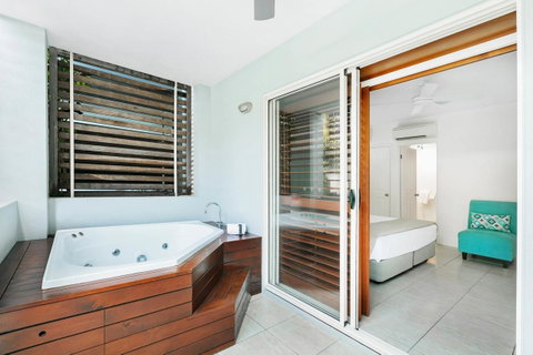 Mantra Aqueous On Port - Accommodation Broadbeach 9