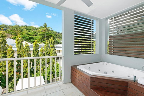 Mantra Aqueous On Port - Accommodation Broadbeach 25